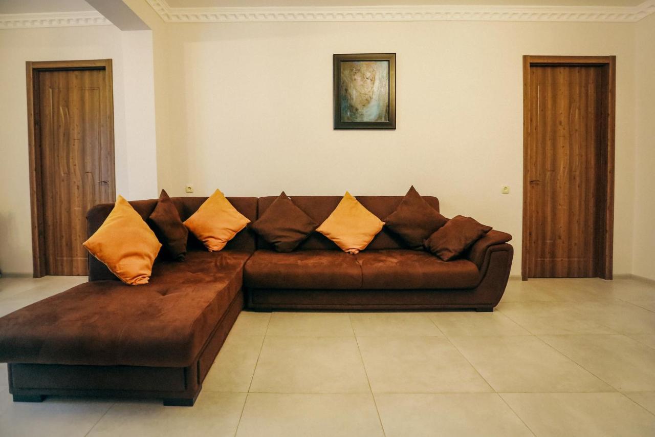Bebo Babu Guest House Kutaisi Ngoại thất bức ảnh