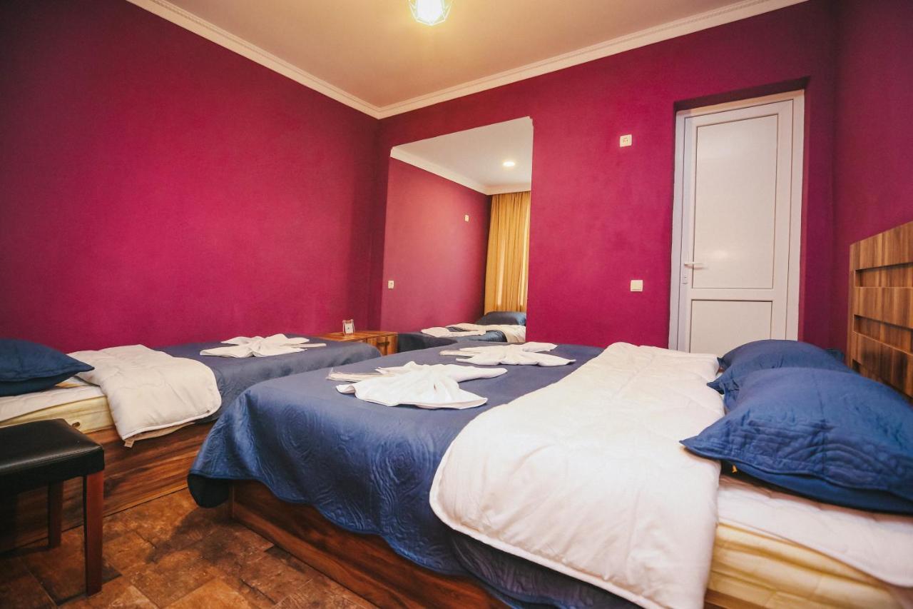 Bebo Babu Guest House Kutaisi Ngoại thất bức ảnh