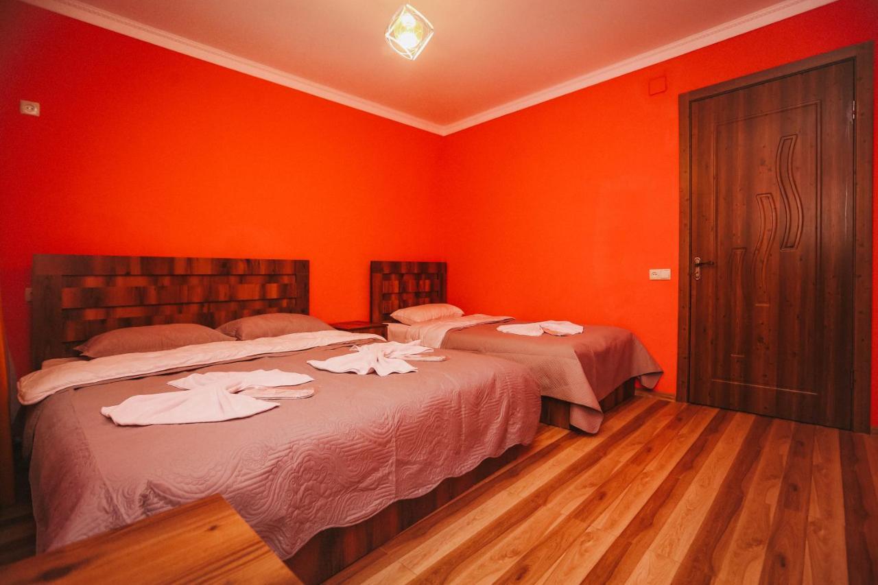 Bebo Babu Guest House Kutaisi Ngoại thất bức ảnh